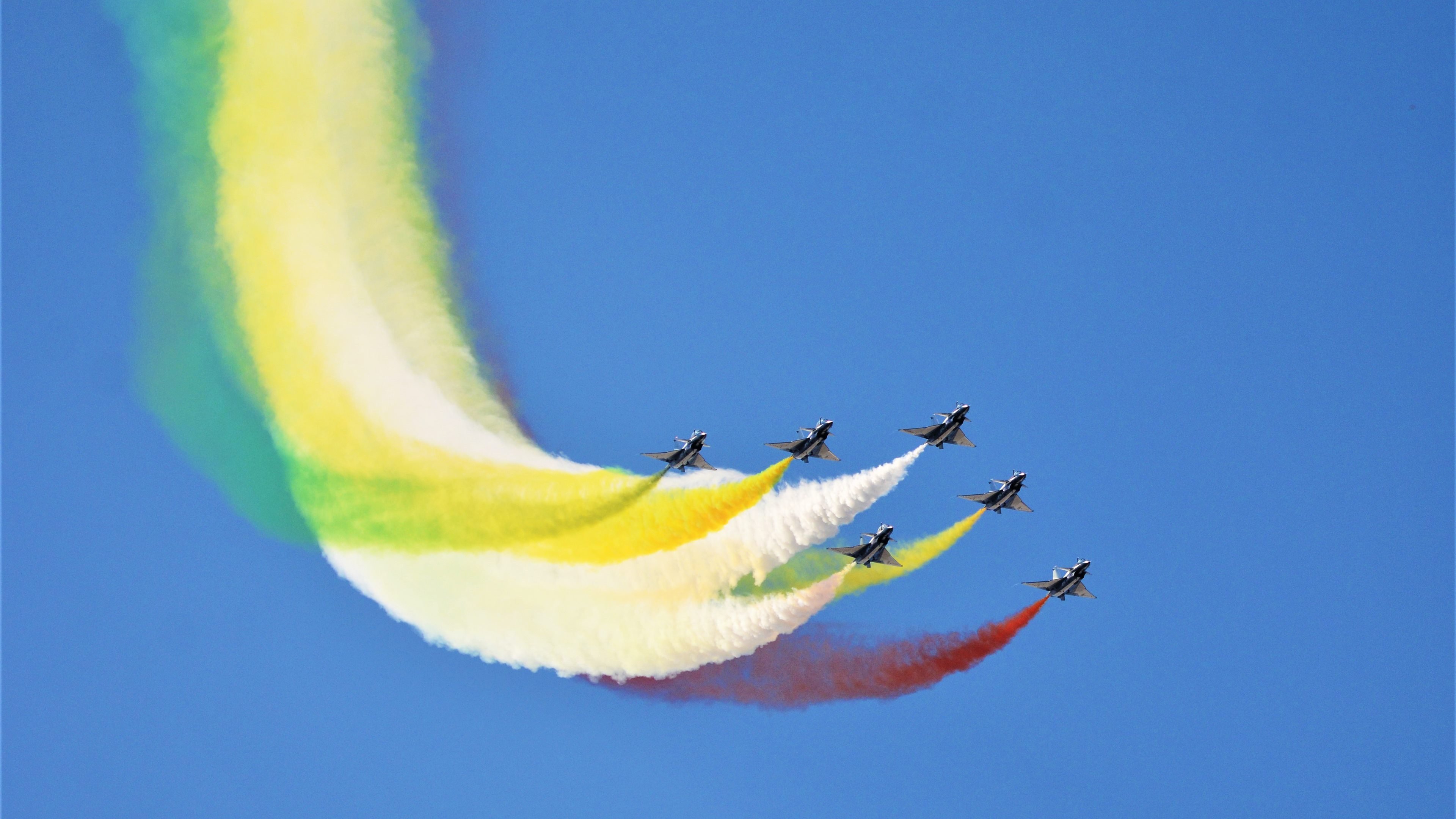 全黑队的攻防转换如行云流水,令对手难以捉摸,全黑队战舞