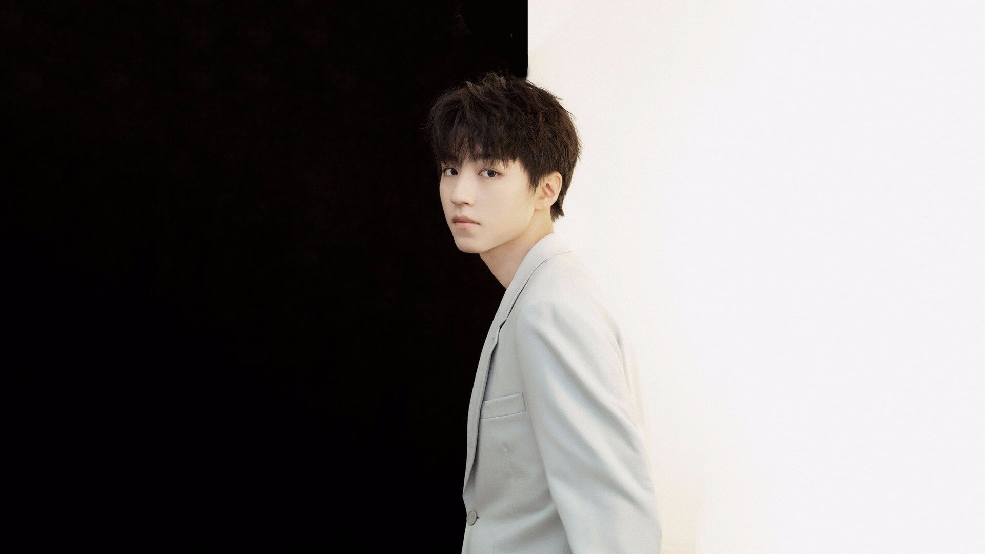 勇士小前锋完成绝杀后泪洒球场，勇士第七顺位小前锋