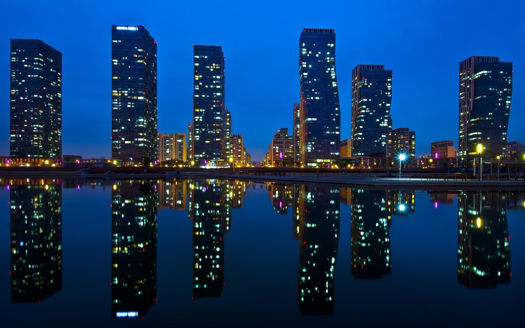 女子足球联赛注重品牌建设吸引更多观众关注，女子足球锦标赛